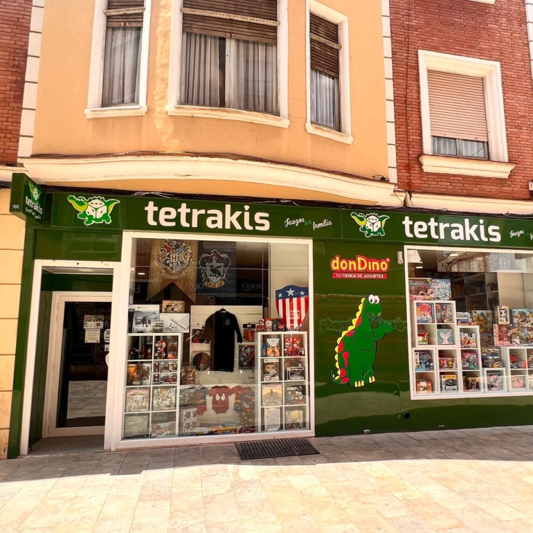 Decoración completa de fachada "Tetrakis"